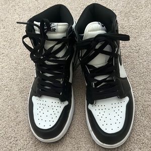 Nike Air Jordan 1s White/Black Womens 7.5